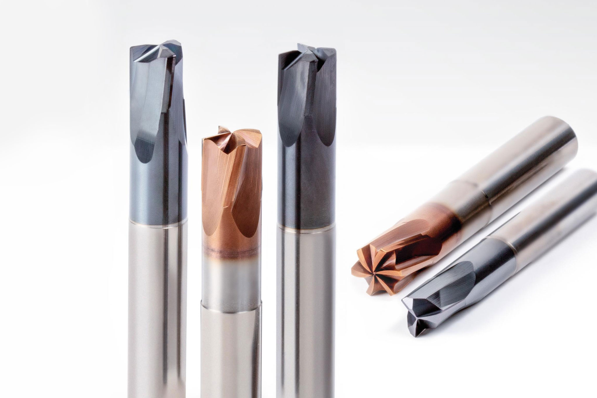Das Bild zeigt die Hochvorschubfräser OptiMill-3D-HF beziehungsweise OptiMill-3D-HF-Hardened von MAPAL